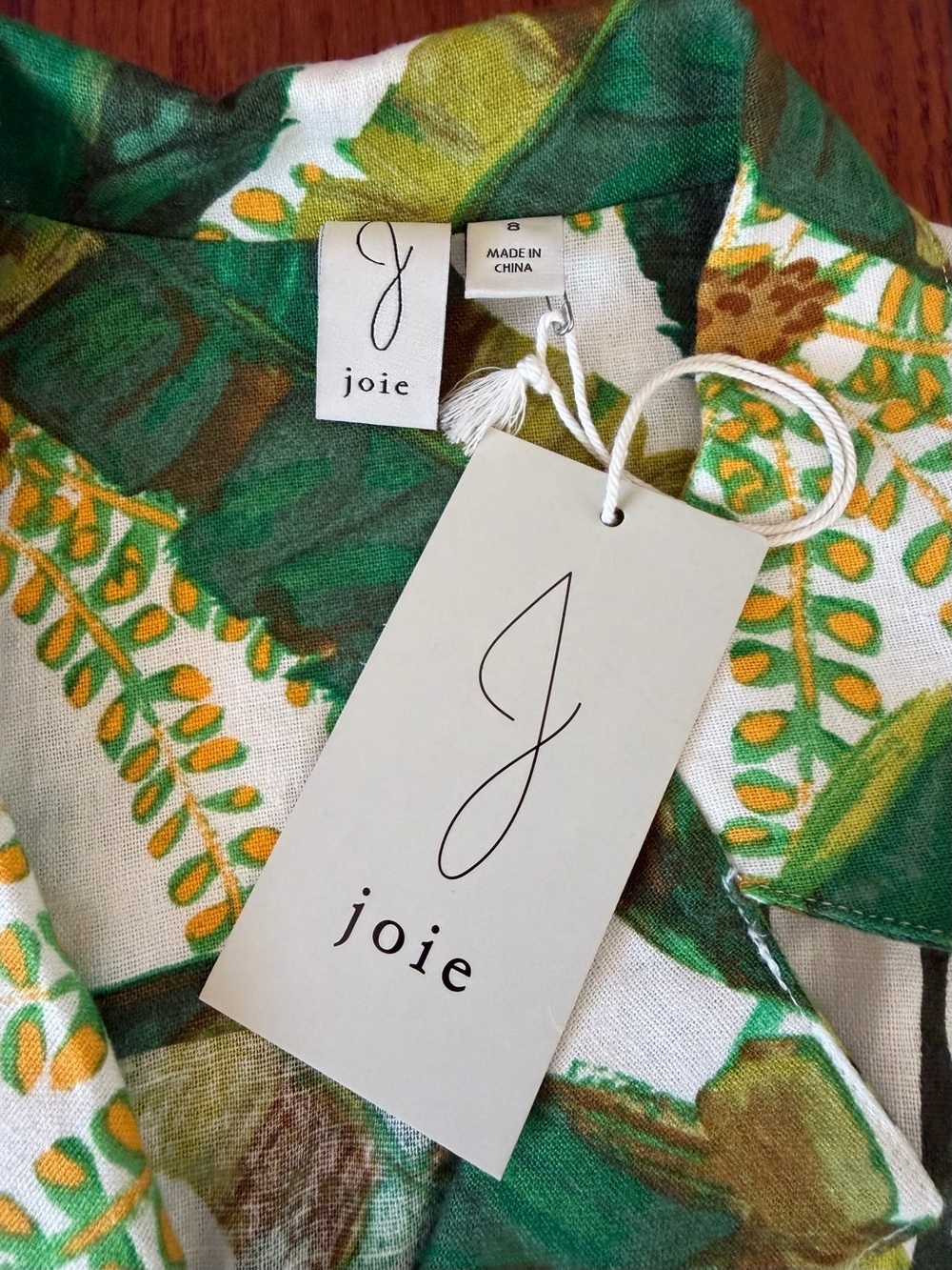 Joie Tropical Green Leaf Print Short Sleeve Linen Button Up Shirt NWT size 8 - Picture 4 of 5